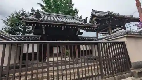 西方寺の山門