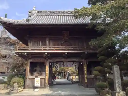 霊山寺の山門・神門