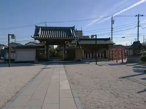 大念寺の山門