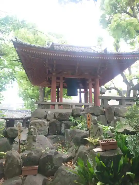 品川寺の{uncategorized: "未分類", other: "その他", undefined: "問題あり", building: "その他建物", grave: "お墓", sacred_gate: "鳥居", guardian: "狛犬", statue: "像", buddha: "仏像", history: "歴史", nature: "自然", garden: "庭園", animal: "動物", pagoda: "塔", temizu: "手水舎", mountain_gate: "山門・神門", sanctuary: "本殿・本堂", subordinate: "末社・摂社", art: "芸術", scenery: "景色", jizo: "地蔵", ema: "絵馬", goshuin: "御朱印", omikuji: "おみくじ", items: "授与品その他", amulet: "お守り", goshuincho: "御朱印帳", eats: "食事", festival: "お祭り", votive_dance: "神楽", shichigosan: "七五三参", wedding: "結婚式", experience: "体験その他", initially: "初詣", around: "周辺", anti_infection: "感染症対策"}