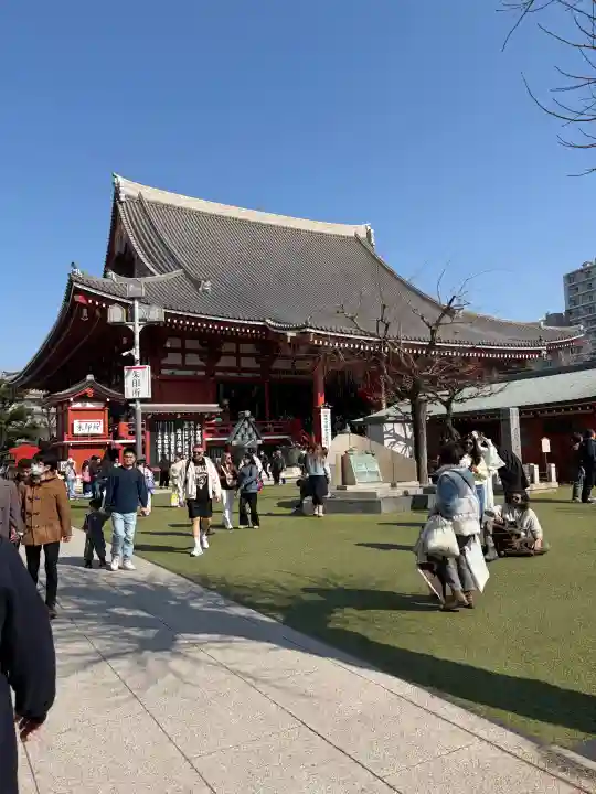 浅草寺の{uncategorized: "未分類", other: "その他", undefined: "問題あり", building: "その他建物", grave: "お墓", sacred_gate: "鳥居", guardian: "狛犬", statue: "像", buddha: "仏像", history: "歴史", nature: "自然", garden: "庭園", animal: "動物", pagoda: "塔", temizu: "手水舎", mountain_gate: "山門・神門", sanctuary: "本殿・本堂", subordinate: "末社・摂社", art: "芸術", scenery: "景色", jizo: "地蔵", ema: "絵馬", goshuin: "御朱印", omikuji: "おみくじ", items: "授与品その他", amulet: "お守り", goshuincho: "御朱印帳", eats: "食事", festival: "お祭り", votive_dance: "神楽", shichigosan: "七五三参", wedding: "結婚式", experience: "体験その他", initially: "初詣", around: "周辺", anti_infection: "感染症対策"}