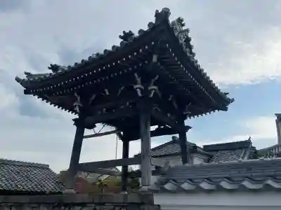 明性寺の{uncategorized: "未分類", other: "その他", undefined: "問題あり", building: "その他建物", grave: "お墓", sacred_gate: "鳥居", guardian: "狛犬", statue: "像", buddha: "仏像", history: "歴史", nature: "自然", garden: "庭園", animal: "動物", pagoda: "塔", temizu: "手水舎", mountain_gate: "山門・神門", sanctuary: "本殿・本堂", subordinate: "末社・摂社", art: "芸術", scenery: "景色", jizo: "地蔵", ema: "絵馬", goshuin: "御朱印", omikuji: "おみくじ", items: "授与品その他", amulet: "お守り", goshuincho: "御朱印帳", eats: "食事", festival: "お祭り", votive_dance: "神楽", shichigosan: "七五三参", wedding: "結婚式", experience: "体験その他", initially: "初詣", around: "周辺", anti_infection: "感染症対策"}
