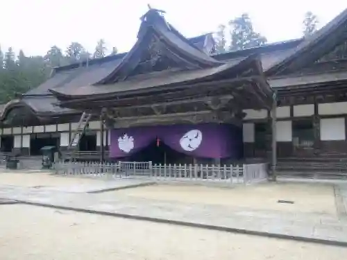 高野山金剛峯寺の{uncategorized: "未分類", other: "その他", undefined: "問題あり", building: "その他建物", grave: "お墓", sacred_gate: "鳥居", guardian: "狛犬", statue: "像", buddha: "仏像", history: "歴史", nature: "自然", garden: "庭園", animal: "動物", pagoda: "塔", temizu: "手水舎", mountain_gate: "山門・神門", sanctuary: "本殿・本堂", subordinate: "末社・摂社", art: "芸術", scenery: "景色", jizo: "地蔵", ema: "絵馬", goshuin: "御朱印", omikuji: "おみくじ", items: "授与品その他", amulet: "お守り", goshuincho: "御朱印帳", eats: "食事", festival: "お祭り", votive_dance: "神楽", shichigosan: "七五三参", wedding: "結婚式", experience: "体験その他", initially: "初詣", around: "周辺", anti_infection: "感染症対策"}