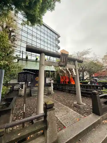 神田神社（神田明神）の{uncategorized: "未分類", other: "その他", undefined: "問題あり", building: "その他建物", grave: "お墓", sacred_gate: "鳥居", guardian: "狛犬", statue: "像", buddha: "仏像", history: "歴史", nature: "自然", garden: "庭園", animal: "動物", pagoda: "塔", temizu: "手水舎", mountain_gate: "山門・神門", sanctuary: "本殿・本堂", subordinate: "末社・摂社", art: "芸術", scenery: "景色", jizo: "地蔵", ema: "絵馬", goshuin: "御朱印", omikuji: "おみくじ", items: "授与品その他", amulet: "お守り", goshuincho: "御朱印帳", eats: "食事", festival: "お祭り", votive_dance: "神楽", shichigosan: "七五三参", wedding: "結婚式", experience: "体験その他", initially: "初詣", around: "周辺", anti_infection: "感染症対策"}