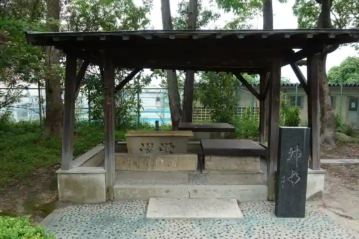 甲鉾神社の手水舎