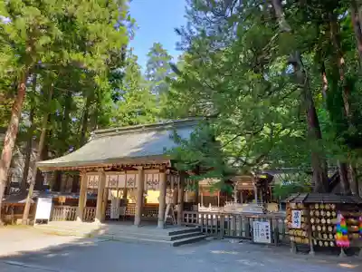 諏訪大社の山門・神門