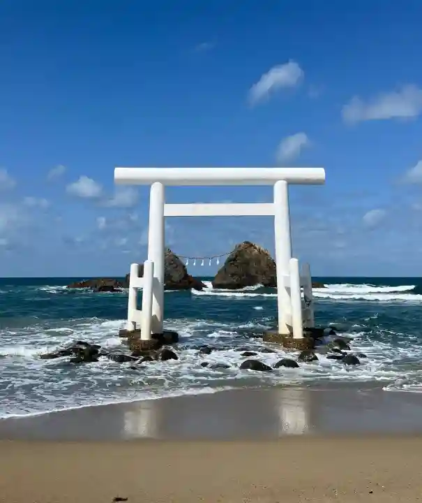 櫻井神社の{uncategorized: "未分類", other: "その他", undefined: "問題あり", building: "その他建物", grave: "お墓", sacred_gate: "鳥居", guardian: "狛犬", statue: "像", buddha: "仏像", history: "歴史", nature: "自然", garden: "庭園", animal: "動物", pagoda: "塔", temizu: "手水舎", mountain_gate: "山門・神門", sanctuary: "本殿・本堂", subordinate: "末社・摂社", art: "芸術", scenery: "景色", jizo: "地蔵", ema: "絵馬", goshuin: "御朱印", omikuji: "おみくじ", items: "授与品その他", amulet: "お守り", goshuincho: "御朱印帳", eats: "食事", festival: "お祭り", votive_dance: "神楽", shichigosan: "七五三参", wedding: "結婚式", experience: "体験その他", initially: "初詣", around: "周辺", anti_infection: "感染症対策"}