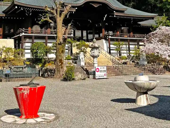 近江神宮の本殿・本堂