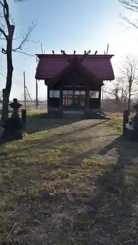 社台稲荷神社の本殿