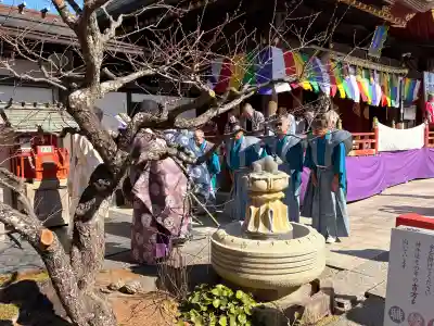 岩津天満宮の{uncategorized: "未分類", other: "その他", undefined: "問題あり", building: "その他建物", grave: "お墓", sacred_gate: "鳥居", guardian: "狛犬", statue: "像", buddha: "仏像", history: "歴史", nature: "自然", garden: "庭園", animal: "動物", pagoda: "塔", temizu: "手水舎", mountain_gate: "山門・神門", sanctuary: "本殿・本堂", subordinate: "末社・摂社", art: "芸術", scenery: "景色", jizo: "地蔵", ema: "絵馬", goshuin: "御朱印", omikuji: "おみくじ", items: "授与品その他", amulet: "お守り", goshuincho: "御朱印帳", eats: "食事", festival: "お祭り", votive_dance: "神楽", shichigosan: "七五三参", wedding: "結婚式", experience: "体験その他", initially: "初詣", around: "周辺", anti_infection: "感染症対策"}