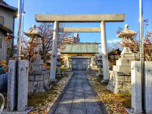 神明社の鳥居