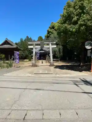 伏木香取神社の{uncategorized: "未分類", other: "その他", undefined: "問題あり", building: "その他建物", grave: "お墓", sacred_gate: "鳥居", guardian: "狛犬", statue: "像", buddha: "仏像", history: "歴史", nature: "自然", garden: "庭園", animal: "動物", pagoda: "塔", temizu: "手水舎", mountain_gate: "山門・神門", sanctuary: "本殿・本堂", subordinate: "末社・摂社", art: "芸術", scenery: "景色", jizo: "地蔵", ema: "絵馬", goshuin: "御朱印", omikuji: "おみくじ", items: "授与品その他", amulet: "お守り", goshuincho: "御朱印帳", eats: "食事", festival: "お祭り", votive_dance: "神楽", shichigosan: "七五三参", wedding: "結婚式", experience: "体験その他", initially: "初詣", around: "周辺", anti_infection: "感染症対策"}
