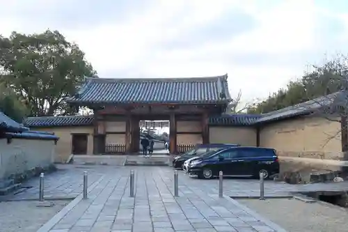 法隆寺の山門・神門