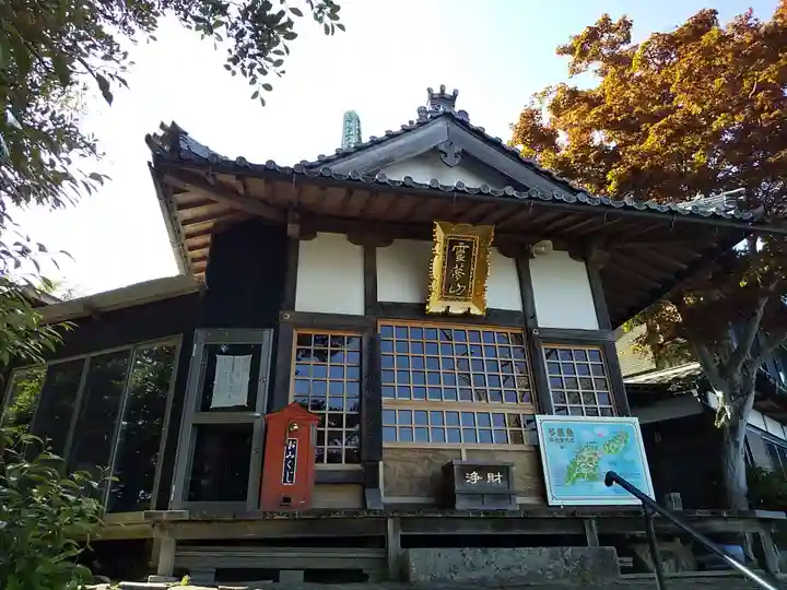 見塔寺の本殿・本堂