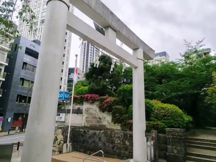 乃木神社の{uncategorized: "未分類", other: "その他", undefined: "問題あり", building: "その他建物", grave: "お墓", sacred_gate: "鳥居", guardian: "狛犬", statue: "像", buddha: "仏像", history: "歴史", nature: "自然", garden: "庭園", animal: "動物", pagoda: "塔", temizu: "手水舎", mountain_gate: "山門・神門", sanctuary: "本殿・本堂", subordinate: "末社・摂社", art: "芸術", scenery: "景色", jizo: "地蔵", ema: "絵馬", goshuin: "御朱印", omikuji: "おみくじ", items: "授与品その他", amulet: "お守り", goshuincho: "御朱印帳", eats: "食事", festival: "お祭り", votive_dance: "神楽", shichigosan: "七五三参", wedding: "結婚式", experience: "体験その他", initially: "初詣", around: "周辺", anti_infection: "感染症対策"}