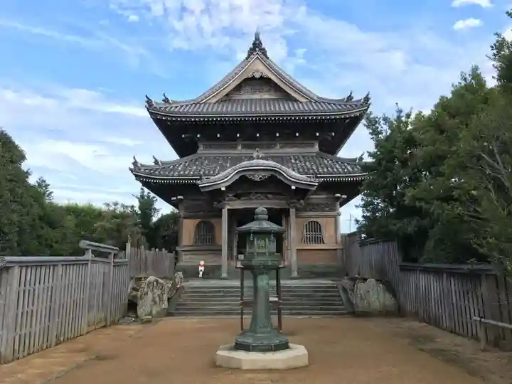 国分寺の本殿・本堂