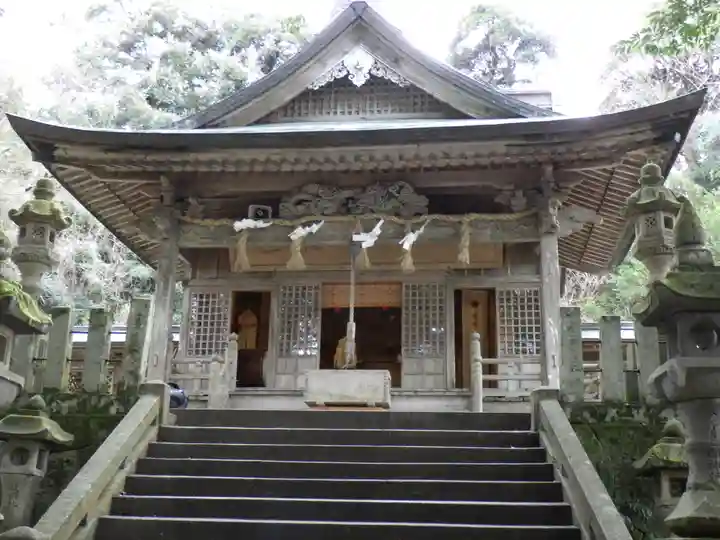 逢坂八幡神社の本殿・本堂
