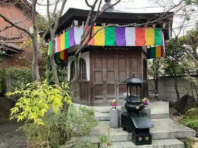 西光寺の{uncategorized: "未分類", other: "その他", undefined: "問題あり", building: "その他建物", grave: "お墓", sacred_gate: "鳥居", guardian: "狛犬", statue: "像", buddha: "仏像", history: "歴史", nature: "自然", garden: "庭園", animal: "動物", pagoda: "塔", temizu: "手水舎", mountain_gate: "山門・神門", sanctuary: "本殿・本堂", subordinate: "末社・摂社", art: "芸術", scenery: "景色", jizo: "地蔵", ema: "絵馬", goshuin: "御朱印", omikuji: "おみくじ", items: "授与品その他", amulet: "お守り", goshuincho: "御朱印帳", eats: "食事", festival: "お祭り", votive_dance: "神楽", shichigosan: "七五三参", wedding: "結婚式", experience: "体験その他", initially: "初詣", around: "周辺", anti_infection: "感染症対策"}