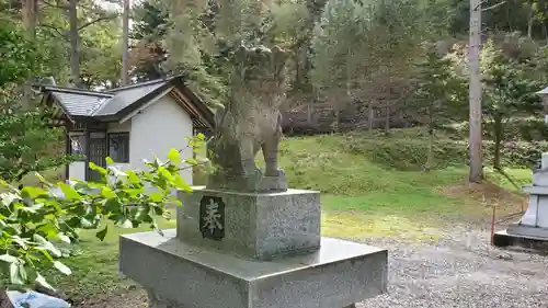 滝上神社の狛犬