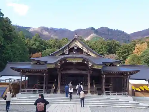 彌彦神社の本殿・本堂