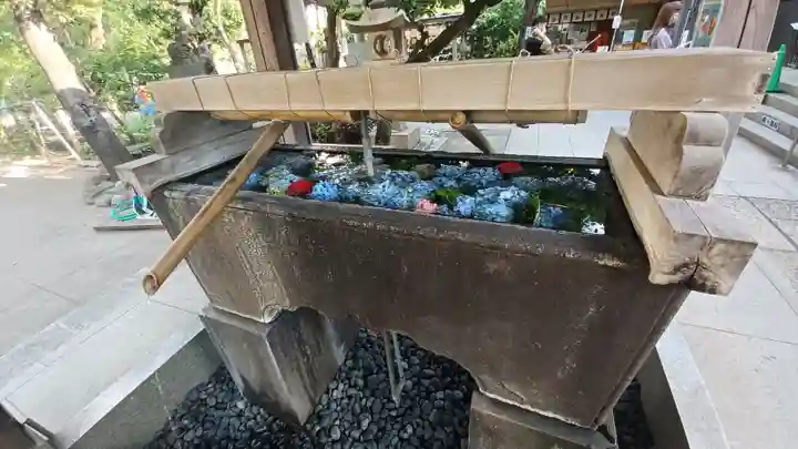 鳩森八幡神社の手水舎