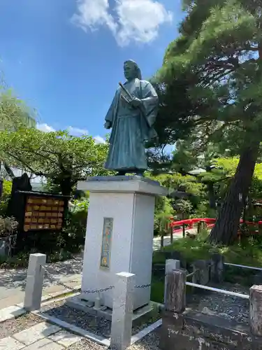 高幡不動尊　金剛寺の像