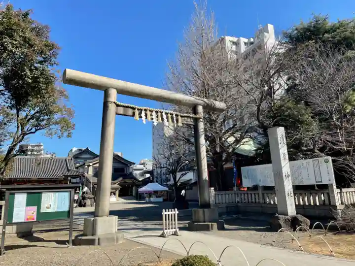浅草神社の鳥居