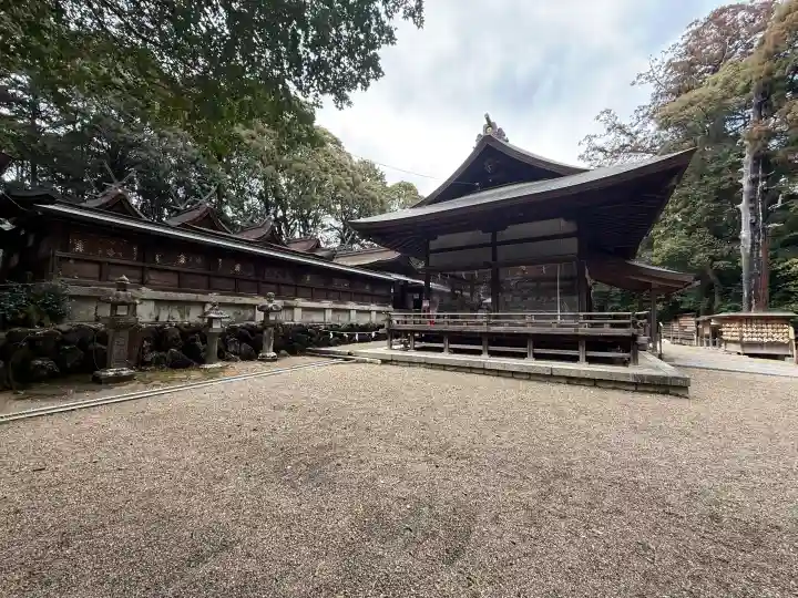 往馬坐伊古麻都比古神社の{uncategorized: "未分類", other: "その他", undefined: "問題あり", building: "その他建物", grave: "お墓", sacred_gate: "鳥居", guardian: "狛犬", statue: "像", buddha: "仏像", history: "歴史", nature: "自然", garden: "庭園", animal: "動物", pagoda: "塔", temizu: "手水舎", mountain_gate: "山門・神門", sanctuary: "本殿・本堂", subordinate: "末社・摂社", art: "芸術", scenery: "景色", jizo: "地蔵", ema: "絵馬", goshuin: "御朱印", omikuji: "おみくじ", items: "授与品その他", amulet: "お守り", goshuincho: "御朱印帳", eats: "食事", festival: "お祭り", votive_dance: "神楽", shichigosan: "七五三参", wedding: "結婚式", experience: "体験その他", initially: "初詣", around: "周辺", anti_infection: "感染症対策"}