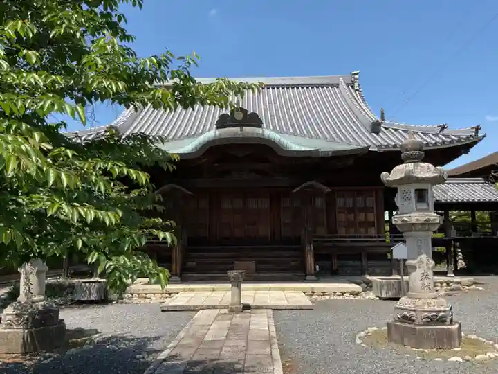 曼陀羅寺の本殿・本堂