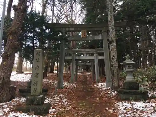 権現山内浦神社の鳥居