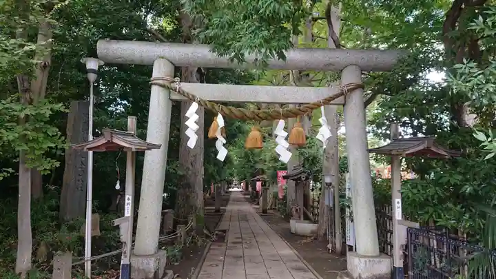 小平神明宮の鳥居