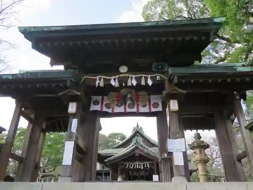 天照神社の山門