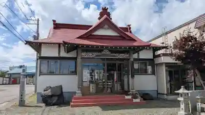八葉峰寺の本殿・本堂
