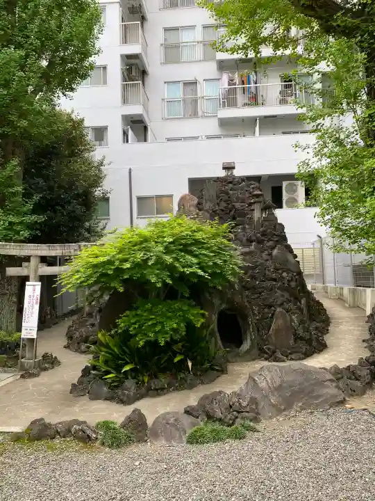 鐵砲洲稲荷神社の{uncategorized: "未分類", other: "その他", undefined: "問題あり", building: "その他建物", grave: "お墓", sacred_gate: "鳥居", guardian: "狛犬", statue: "像", buddha: "仏像", history: "歴史", nature: "自然", garden: "庭園", animal: "動物", pagoda: "塔", temizu: "手水舎", mountain_gate: "山門・神門", sanctuary: "本殿・本堂", subordinate: "末社・摂社", art: "芸術", scenery: "景色", jizo: "地蔵", ema: "絵馬", goshuin: "御朱印", omikuji: "おみくじ", items: "授与品その他", amulet: "お守り", goshuincho: "御朱印帳", eats: "食事", festival: "お祭り", votive_dance: "神楽", shichigosan: "七五三参", wedding: "結婚式", experience: "体験その他", initially: "初詣", around: "周辺", anti_infection: "感染症対策"}