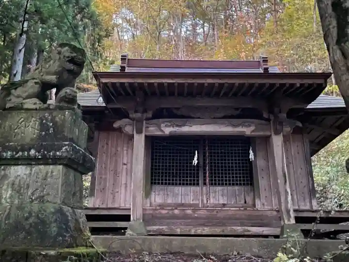 八幡神社の本殿・本堂