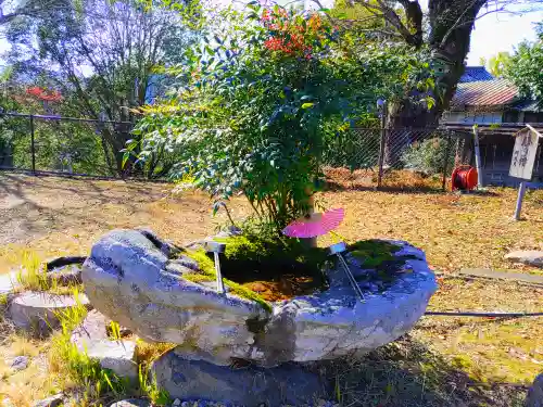 勝手神社の手水舎