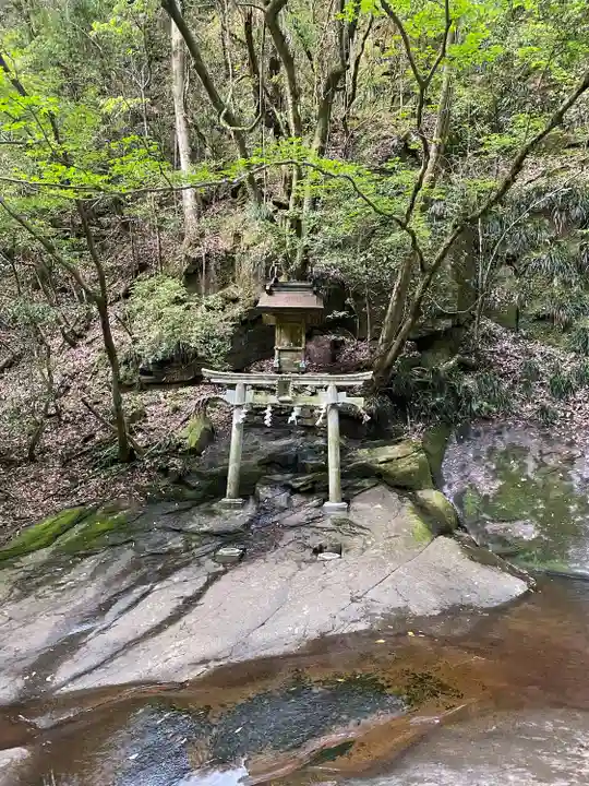 龍鎮神社(奈良県)