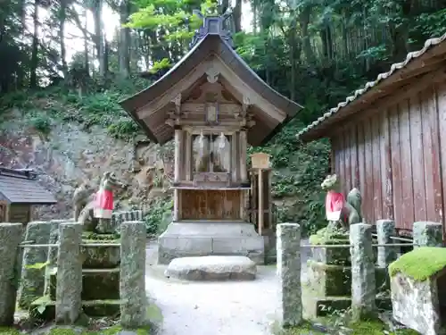 玉作湯神社の末社