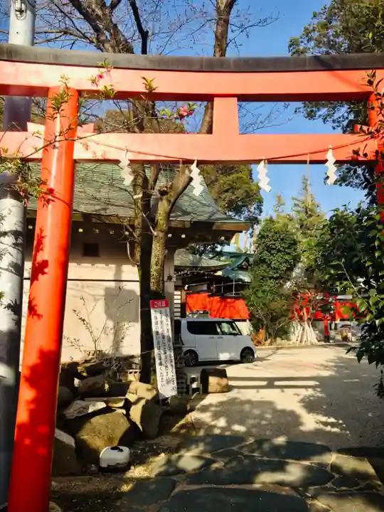 馬橋稲荷神社の鳥居