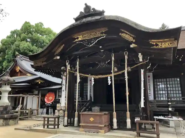 武田神社の本殿・本堂