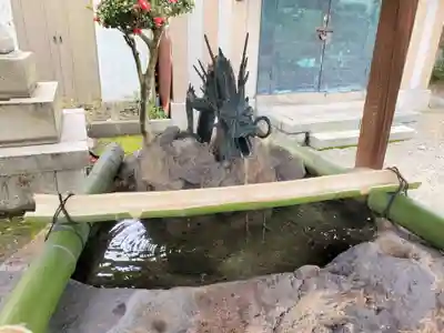 厄除の宮　駒林神社の手水舎