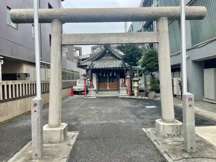 宝禄稲荷神社の{uncategorized: "未分類", other: "その他", undefined: "問題あり", building: "その他建物", grave: "お墓", sacred_gate: "鳥居", guardian: "狛犬", statue: "像", buddha: "仏像", history: "歴史", nature: "自然", garden: "庭園", animal: "動物", pagoda: "塔", temizu: "手水舎", mountain_gate: "山門・神門", sanctuary: "本殿・本堂", subordinate: "末社・摂社", art: "芸術", scenery: "景色", jizo: "地蔵", ema: "絵馬", goshuin: "御朱印", omikuji: "おみくじ", items: "授与品その他", amulet: "お守り", goshuincho: "御朱印帳", eats: "食事", festival: "お祭り", votive_dance: "神楽", shichigosan: "七五三参", wedding: "結婚式", experience: "体験その他", initially: "初詣", around: "周辺", anti_infection: "感染症対策"}