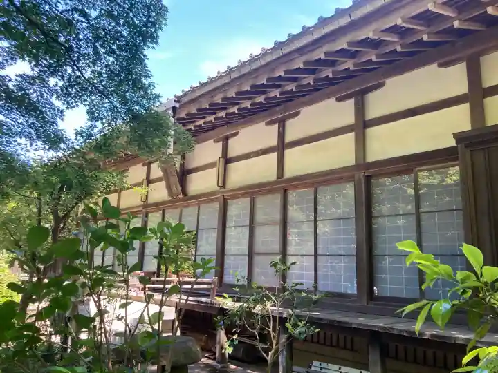 黄梅院(円覚寺塔頭)の{uncategorized: "未分類", other: "その他", undefined: "問題あり", building: "その他建物", grave: "お墓", sacred_gate: "鳥居", guardian: "狛犬", statue: "像", buddha: "仏像", history: "歴史", nature: "自然", garden: "庭園", animal: "動物", pagoda: "塔", temizu: "手水舎", mountain_gate: "山門・神門", sanctuary: "本殿・本堂", subordinate: "末社・摂社", art: "芸術", scenery: "景色", jizo: "地蔵", ema: "絵馬", goshuin: "御朱印", omikuji: "おみくじ", items: "授与品その他", amulet: "お守り", goshuincho: "御朱印帳", eats: "食事", festival: "お祭り", votive_dance: "神楽", shichigosan: "七五三参", wedding: "結婚式", experience: "体験その他", initially: "初詣", around: "周辺", anti_infection: "感染症対策"}