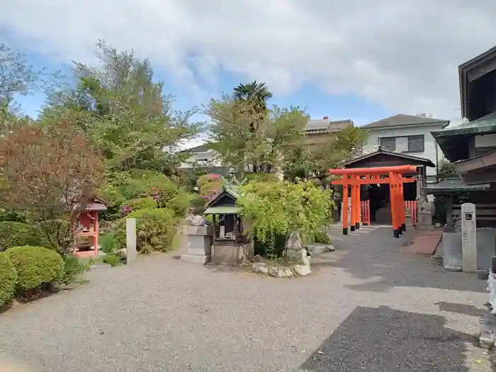 津秦天満宮の建物その他