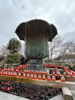 勝尾寺の{uncategorized: "未分類", other: "その他", undefined: "問題あり", building: "その他建物", grave: "お墓", sacred_gate: "鳥居", guardian: "狛犬", statue: "像", buddha: "仏像", history: "歴史", nature: "自然", garden: "庭園", animal: "動物", pagoda: "塔", temizu: "手水舎", mountain_gate: "山門・神門", sanctuary: "本殿・本堂", subordinate: "末社・摂社", art: "芸術", scenery: "景色", jizo: "地蔵", ema: "絵馬", goshuin: "御朱印", omikuji: "おみくじ", items: "授与品その他", amulet: "お守り", goshuincho: "御朱印帳", eats: "食事", festival: "お祭り", votive_dance: "神楽", shichigosan: "七五三参", wedding: "結婚式", experience: "体験その他", initially: "初詣", around: "周辺", anti_infection: "感染症対策"}