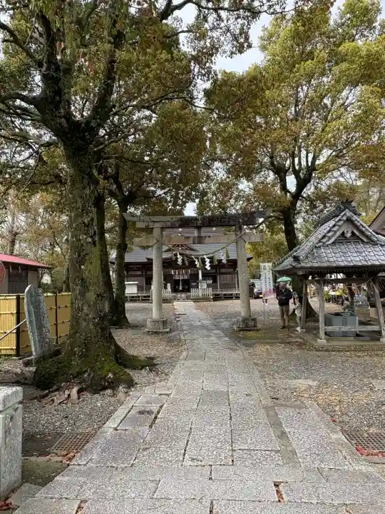 夷隅神社の{uncategorized: "未分類", other: "その他", undefined: "問題あり", building: "その他建物", grave: "お墓", sacred_gate: "鳥居", guardian: "狛犬", statue: "像", buddha: "仏像", history: "歴史", nature: "自然", garden: "庭園", animal: "動物", pagoda: "塔", temizu: "手水舎", mountain_gate: "山門・神門", sanctuary: "本殿・本堂", subordinate: "末社・摂社", art: "芸術", scenery: "景色", jizo: "地蔵", ema: "絵馬", goshuin: "御朱印", omikuji: "おみくじ", items: "授与品その他", amulet: "お守り", goshuincho: "御朱印帳", eats: "食事", festival: "お祭り", votive_dance: "神楽", shichigosan: "七五三参", wedding: "結婚式", experience: "体験その他", initially: "初詣", around: "周辺", anti_infection: "感染症対策"}