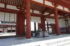 薬師寺の山門