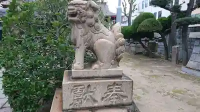 みなと八幡神社の狛犬