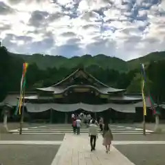 彌彦神社の本殿