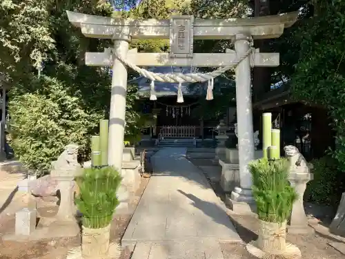 白髭神社の{uncategorized: "未分類", other: "その他", undefined: "問題あり", building: "その他建物", grave: "お墓", sacred_gate: "鳥居", guardian: "狛犬", statue: "像", buddha: "仏像", history: "歴史", nature: "自然", garden: "庭園", animal: "動物", pagoda: "塔", temizu: "手水舎", mountain_gate: "山門・神門", sanctuary: "本殿・本堂", subordinate: "末社・摂社", art: "芸術", scenery: "景色", jizo: "地蔵", ema: "絵馬", goshuin: "御朱印", omikuji: "おみくじ", items: "授与品その他", amulet: "お守り", goshuincho: "御朱印帳", eats: "食事", festival: "お祭り", votive_dance: "神楽", shichigosan: "七五三参", wedding: "結婚式", experience: "体験その他", initially: "初詣", around: "周辺", anti_infection: "感染症対策"}